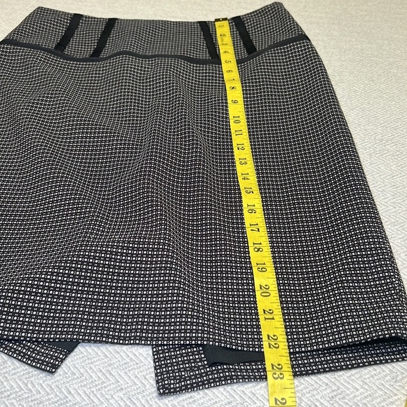 THE LIMITED  Collection Skirt.  Size 8 - Picture 7 of 7